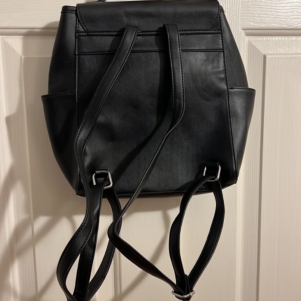 Backpack - Picture 2 of 3